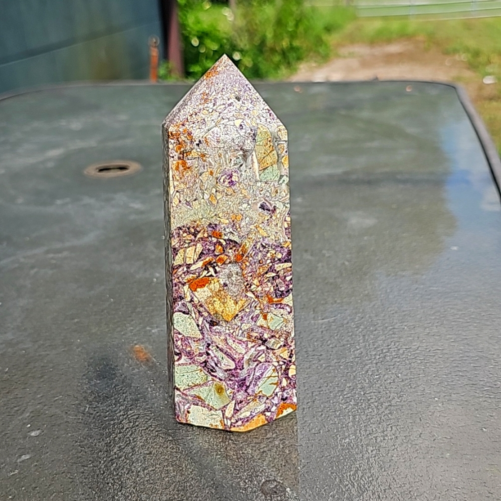 Purple fluorite 3lb. Tower. BEAUTIFUL Coloring